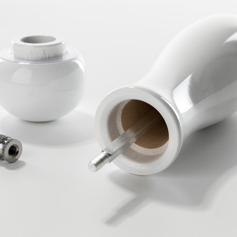 Manual pepper grinder